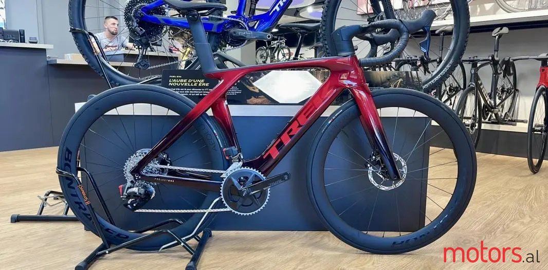 2023' TM Racing 2023 Trek Madone SLR 9 eTap photo #1