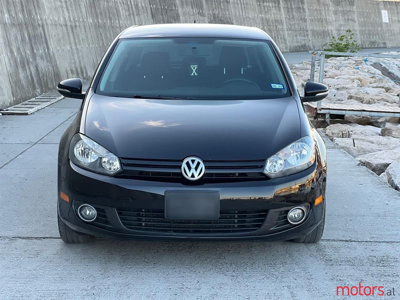 2012' Volkswagen Golf photo #1