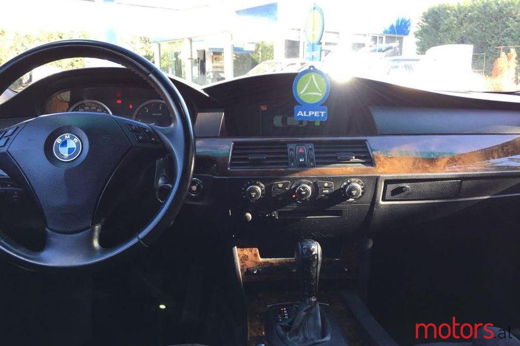 2006' BMW 525 photo #2