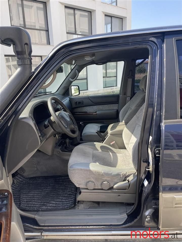 2000' Nissan Patrol photo #4