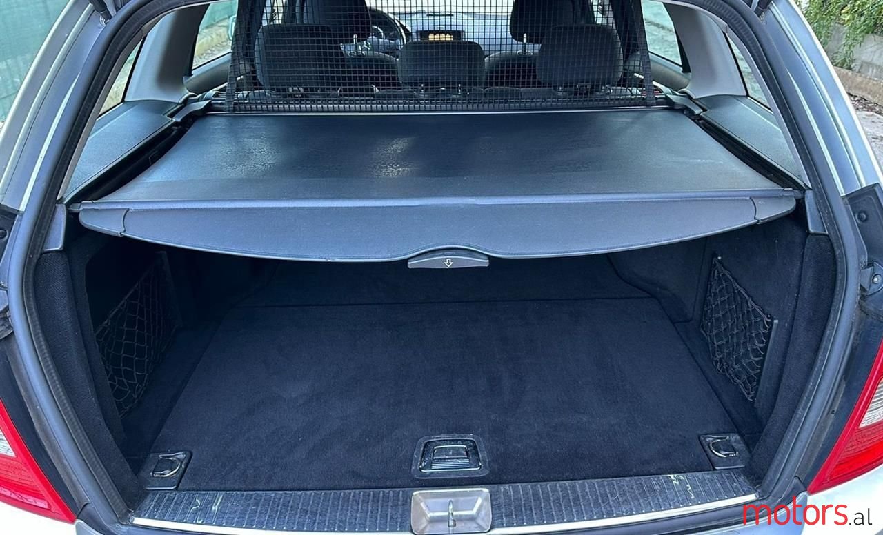 2009' Mercedes-Benz C 180 photo #5