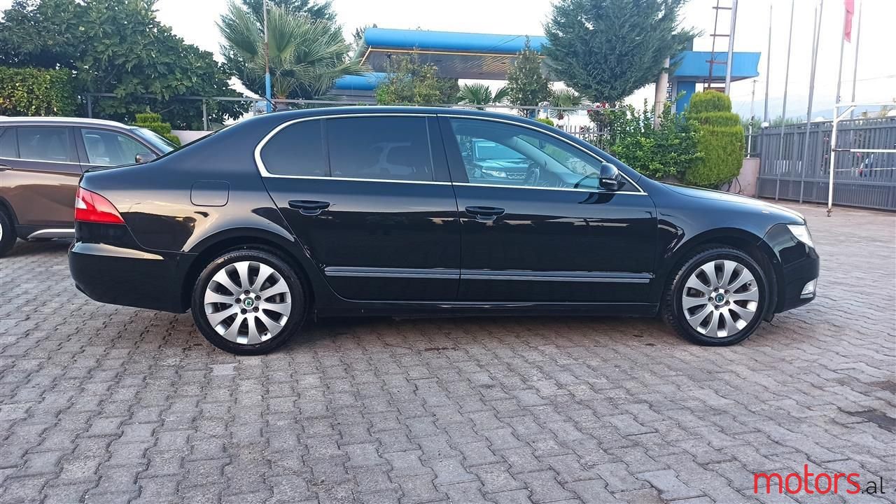 2009' Skoda Superb photo #5