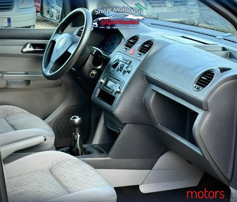 2009' Volkswagen Caddy photo #4