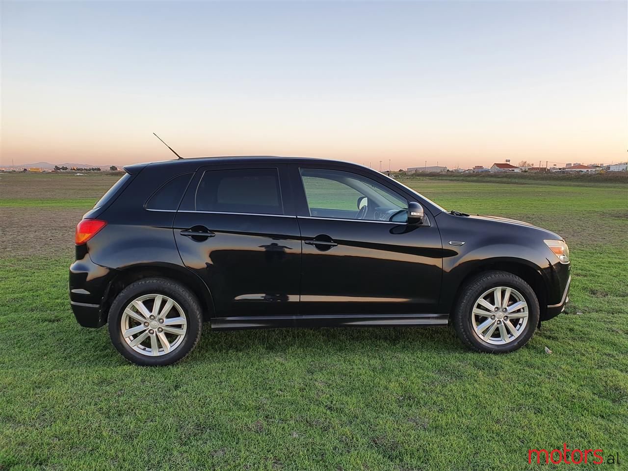2010' Mitsubishi ASX photo #3