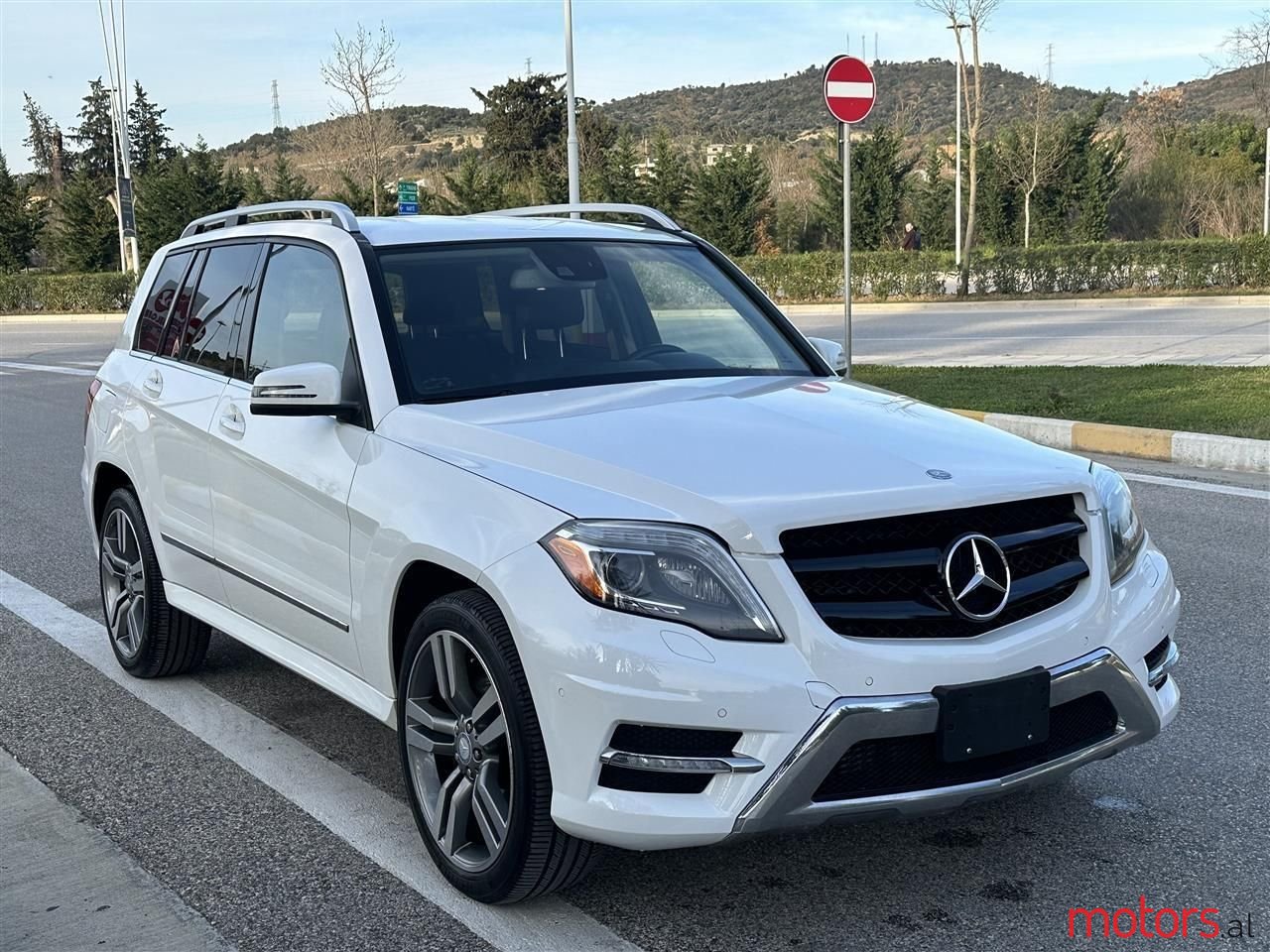 2013' Mercedes-Benz GLK 250 photo #1