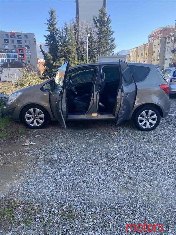 2011' Opel Meriva photo #2