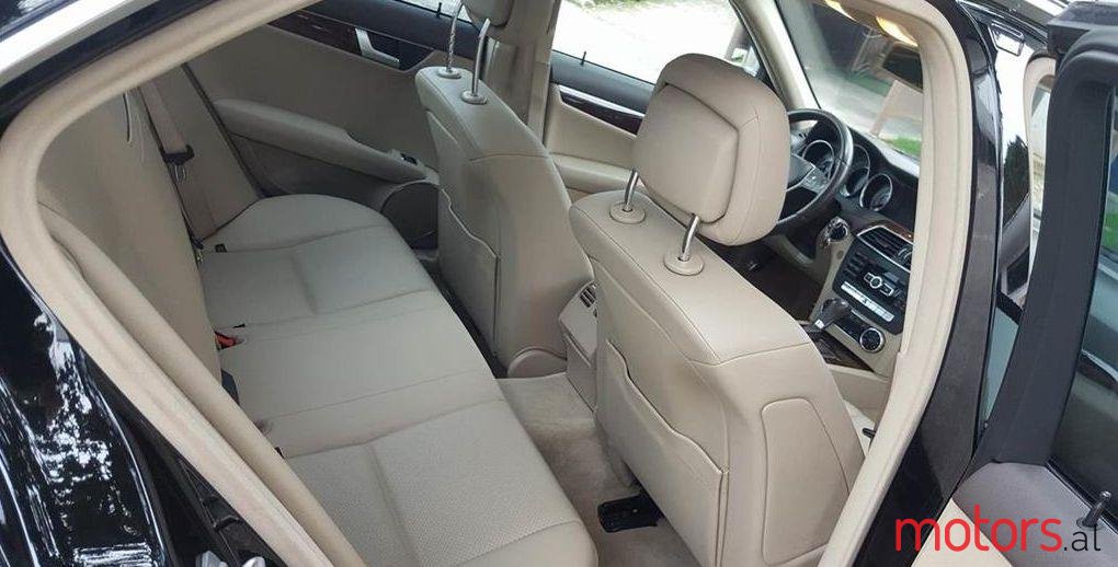 2012' Mercedes-Benz C 300 photo #2