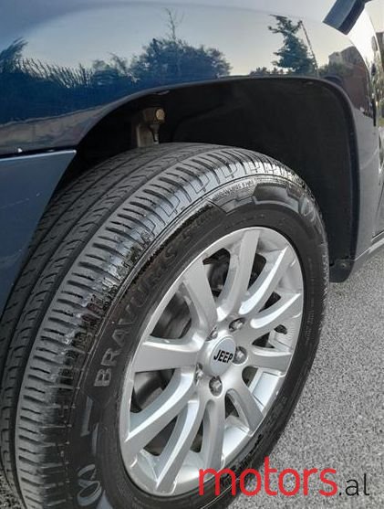 2006' Jeep Grand Cherokee photo #3