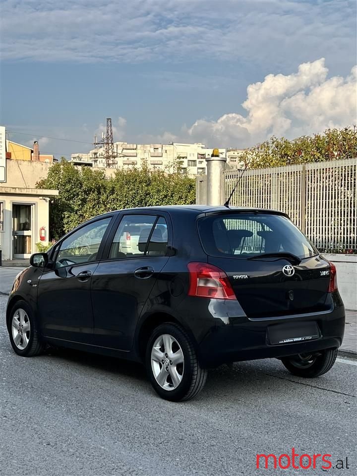 2007' Toyota Yaris photo #3