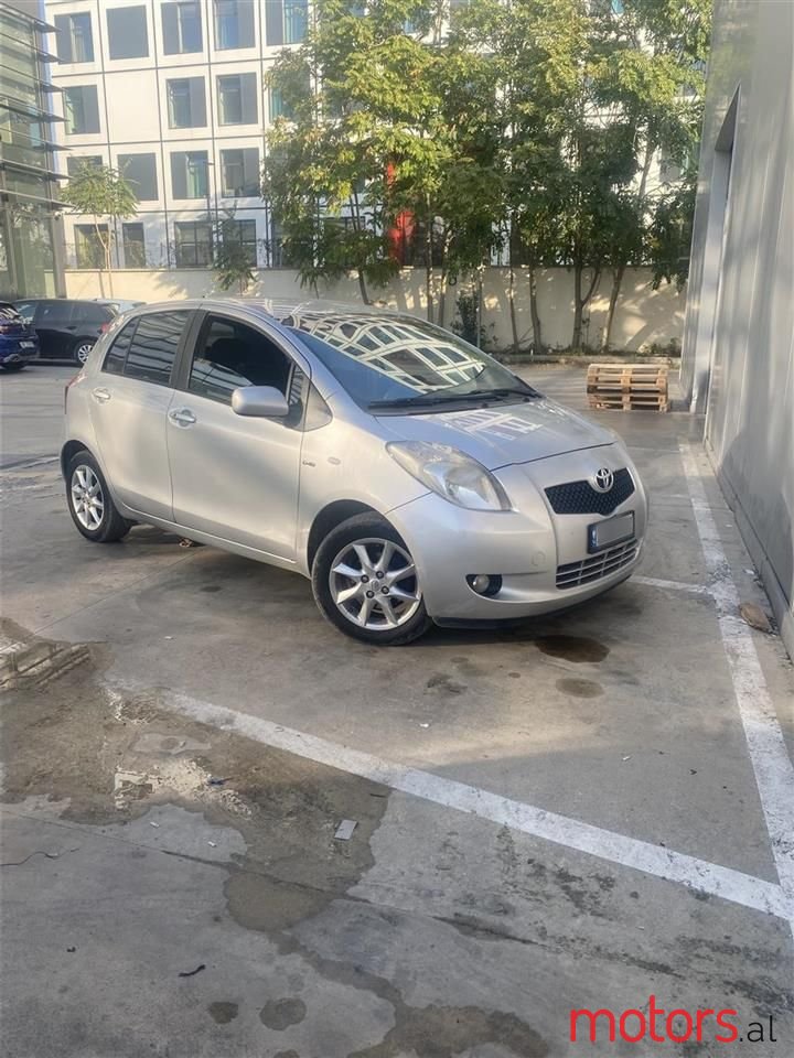 2006' Toyota Yaris photo #1