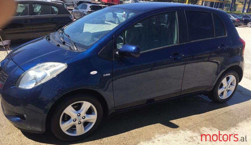 2007' Toyota Yaris photo #1