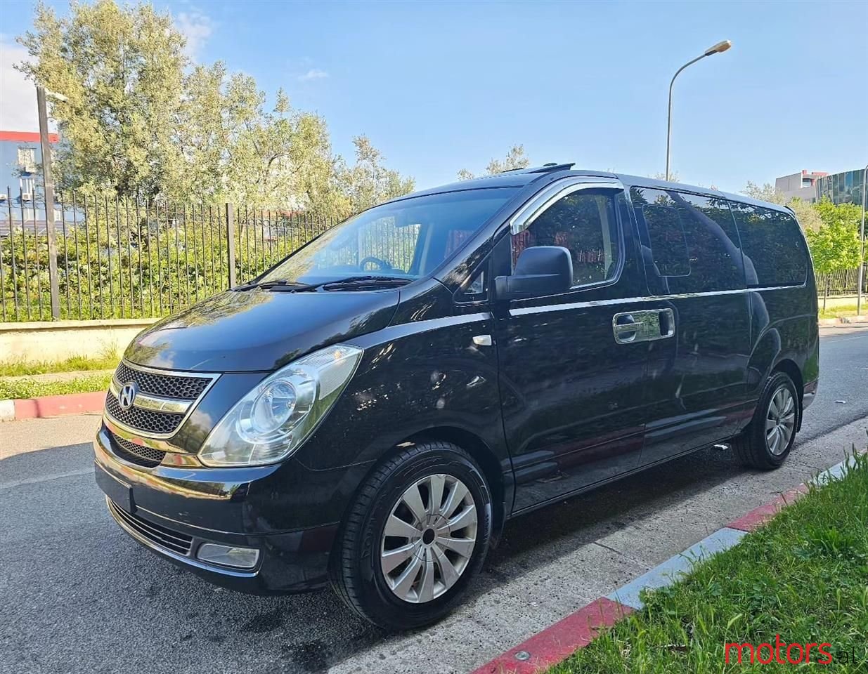 2012' Hyundai H-1 Starex photo #1