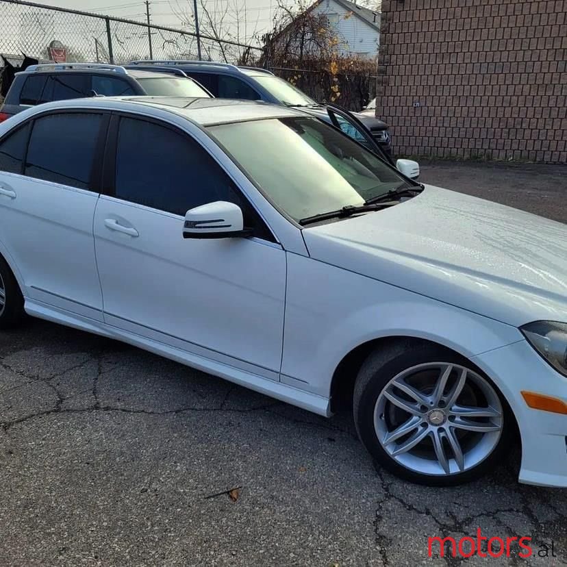 2015' Mercedes-Benz 350 photo #2