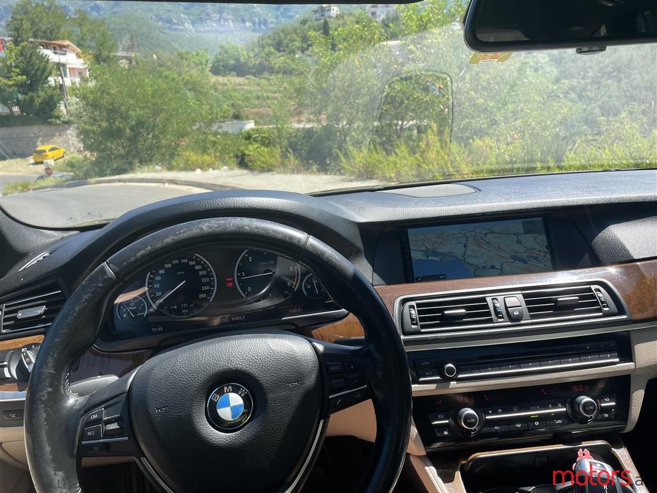 2012' BMW 525 photo #2