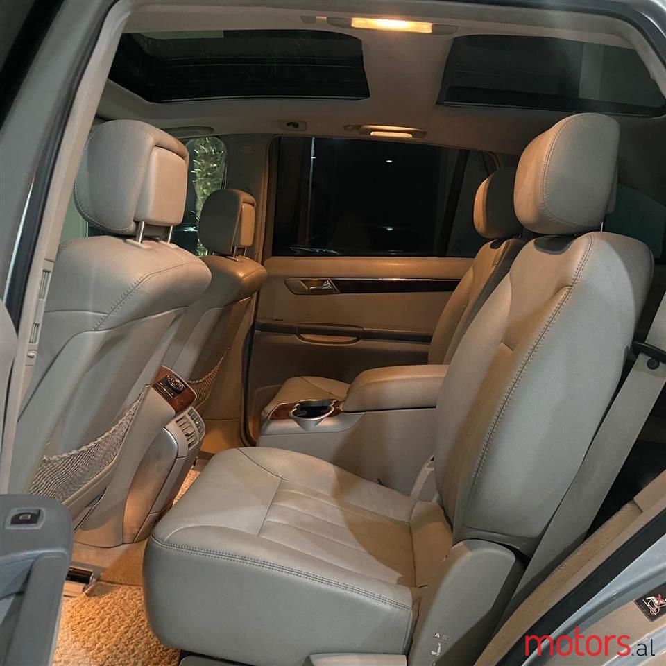 2006' Mercedes-Benz R 320 photo #2