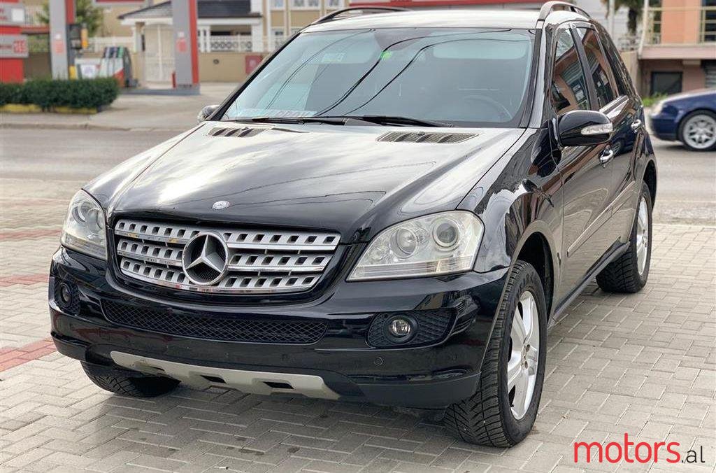 2006' Mercedes-Benz ML 320 photo #2