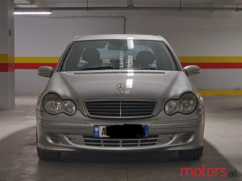 2005' Mercedes-Benz C 270 photo #3