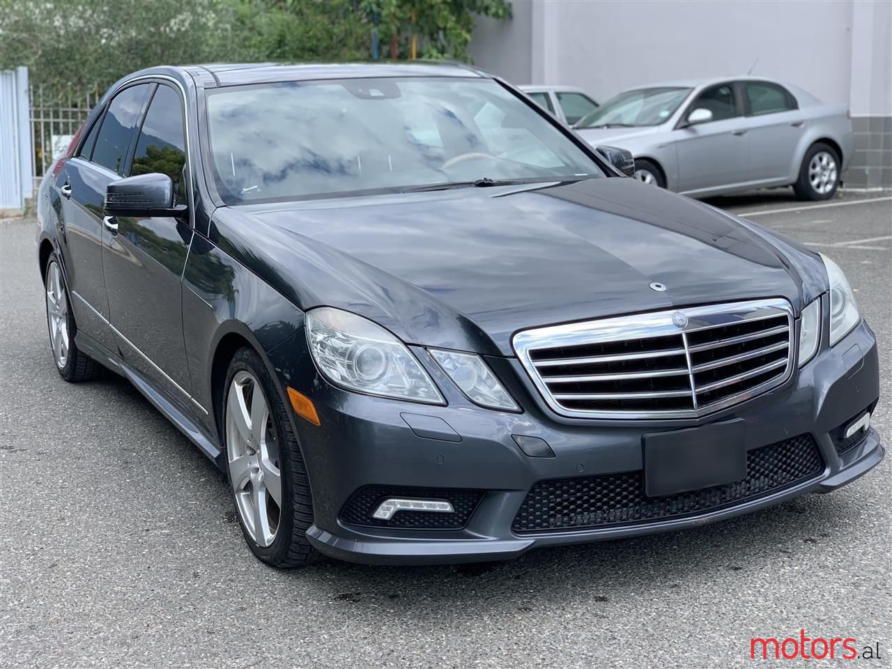 2010' Mercedes-Benz E 350 photo #2