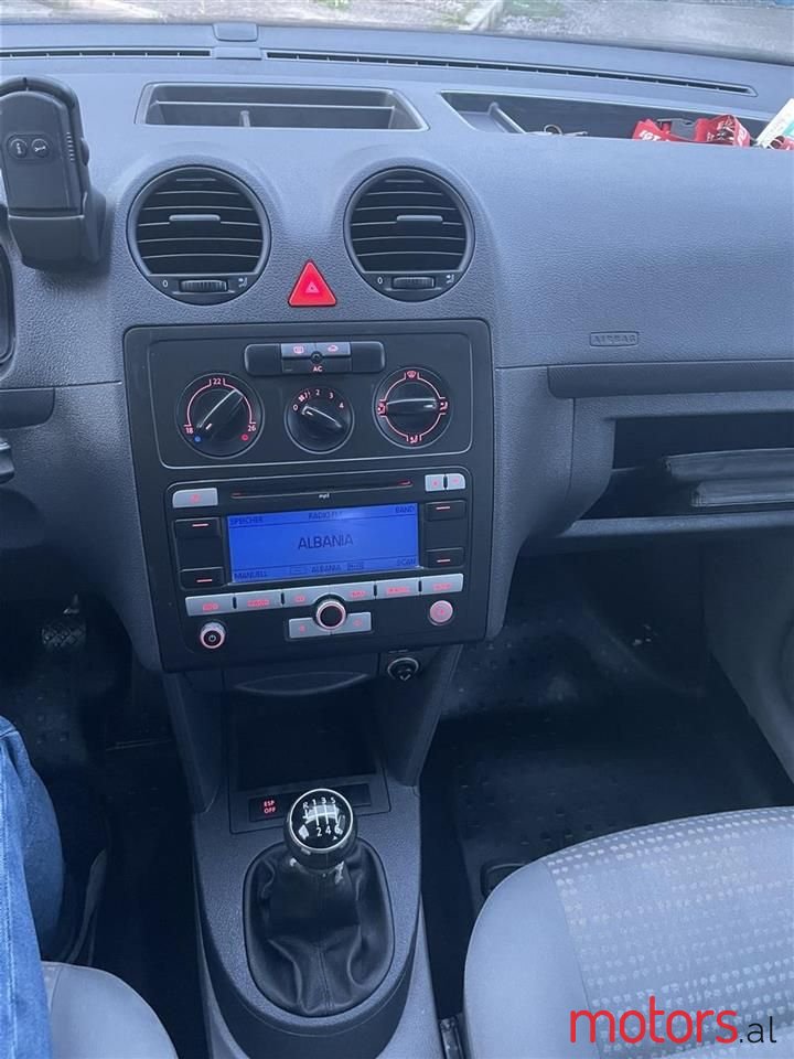 2008' Volkswagen Caddy photo #4