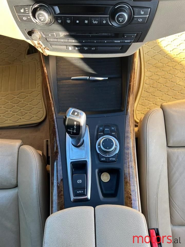 2010' BMW X5 photo #6