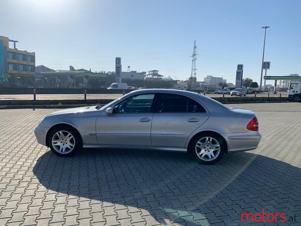 2005' Mercedes-Benz E 270 photo #4