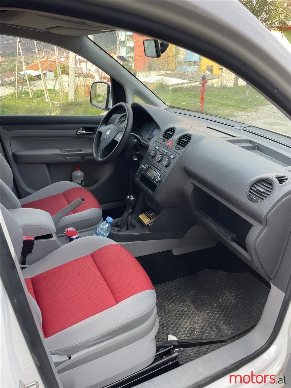 2009' Volkswagen Caddy photo #5