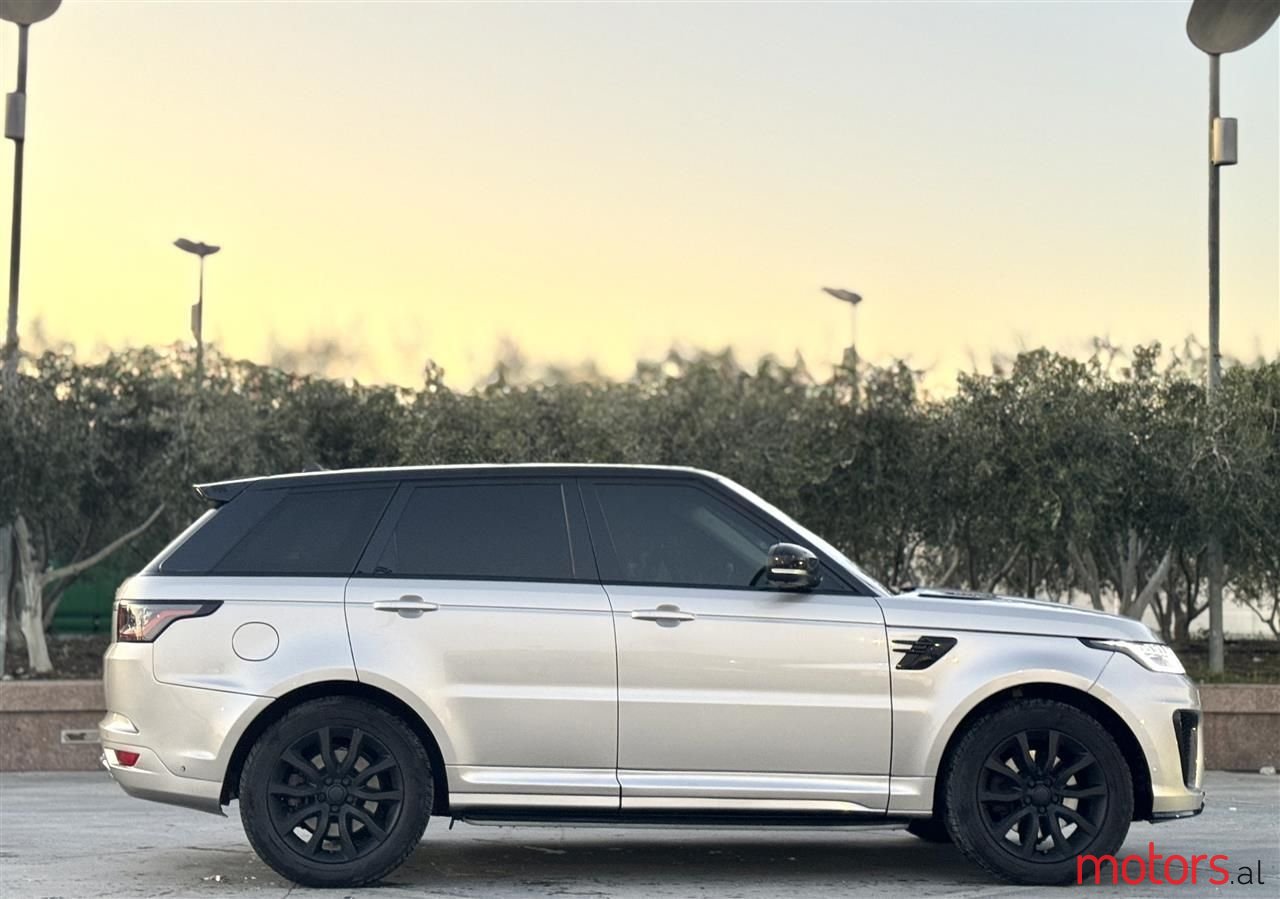 2016' Land Rover Range Rover Sport photo #4