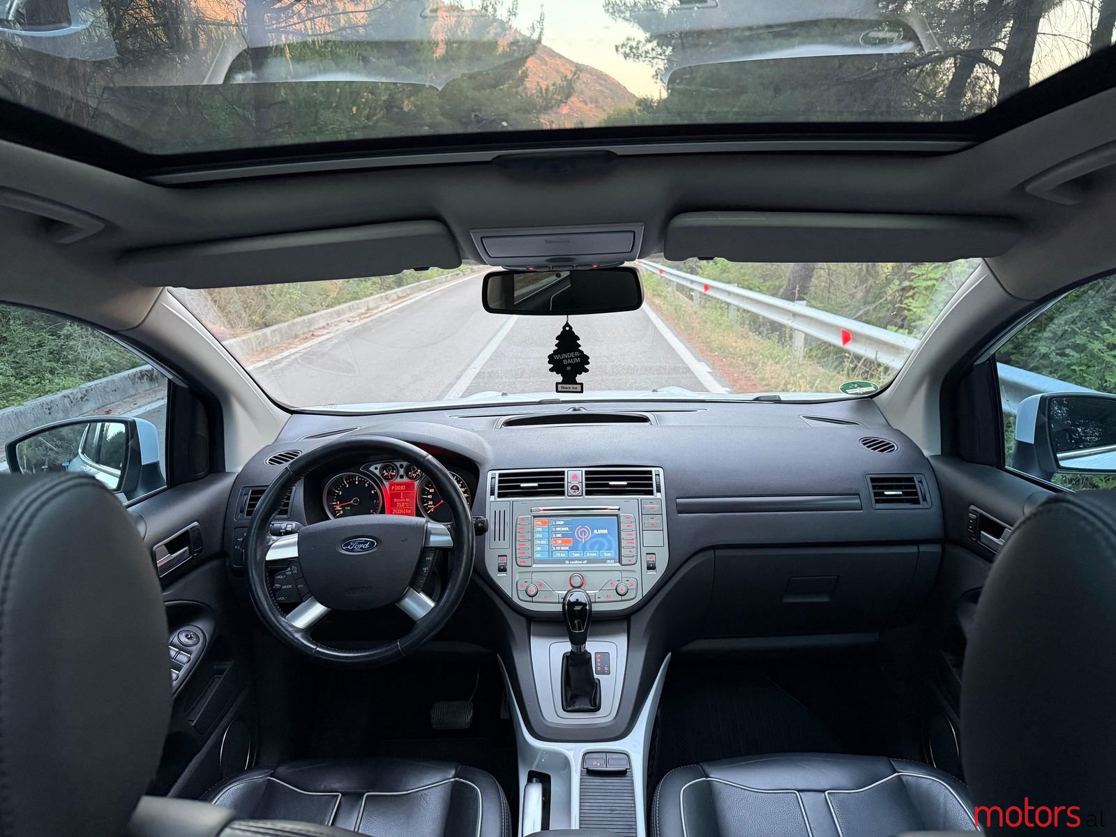 2010' Ford Kuga photo #3