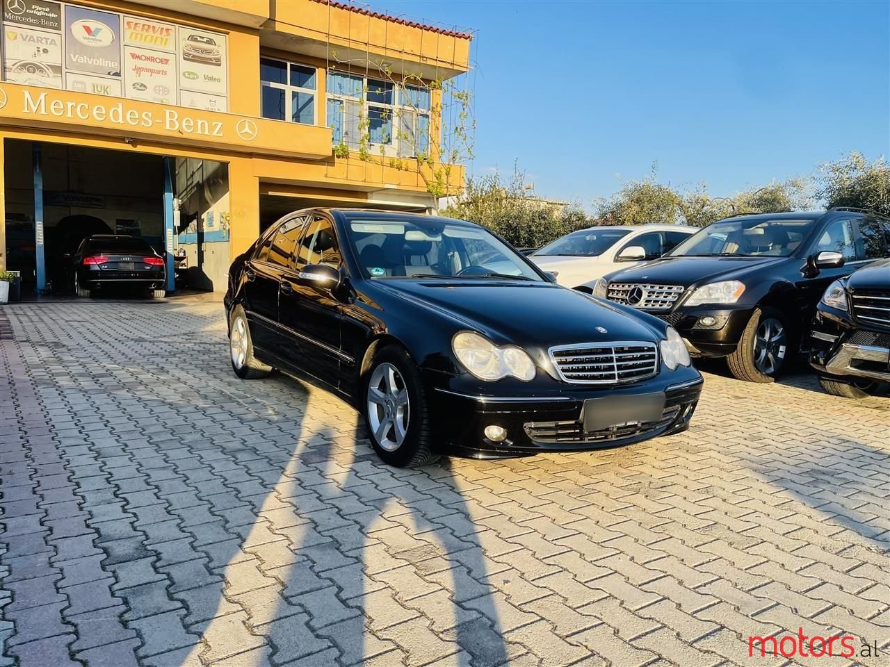 2005' Mercedes-Benz C 220 photo #3