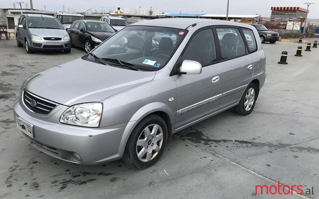 2005' Kia Carens photo #1