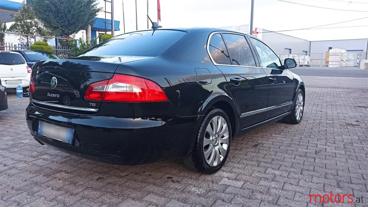 2009' Skoda Superb photo #6