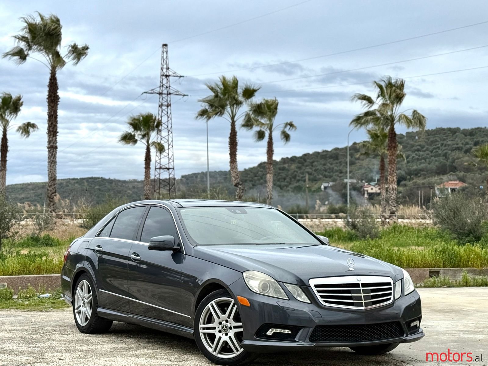 2012' Mercedes-Benz E 55 AMG photo #1