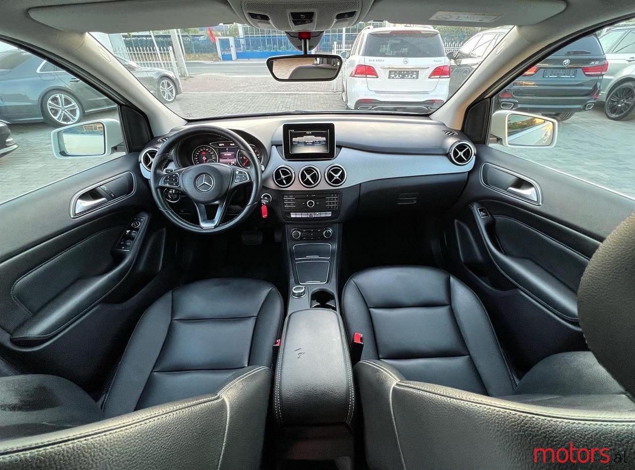 2015' Mercedes-Benz B 180 photo #5
