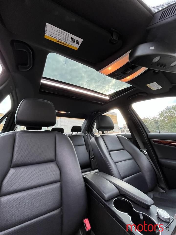 2012' Mercedes-Benz C 300 photo #6