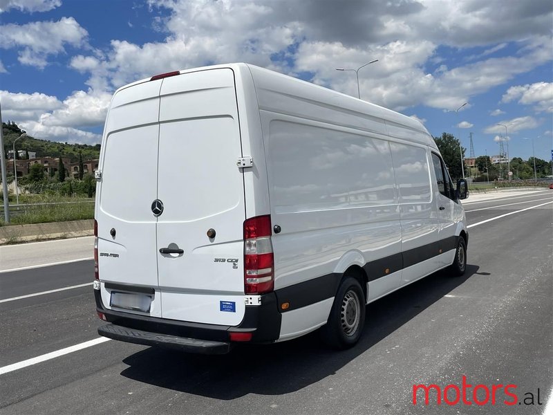 2014' Mercedes-Benz Sprinter photo #4