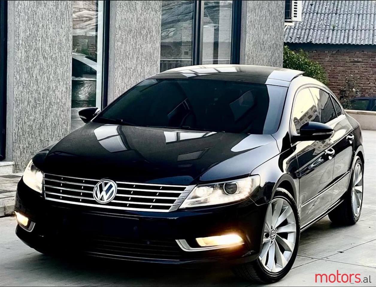 2016' Volkswagen photo #1