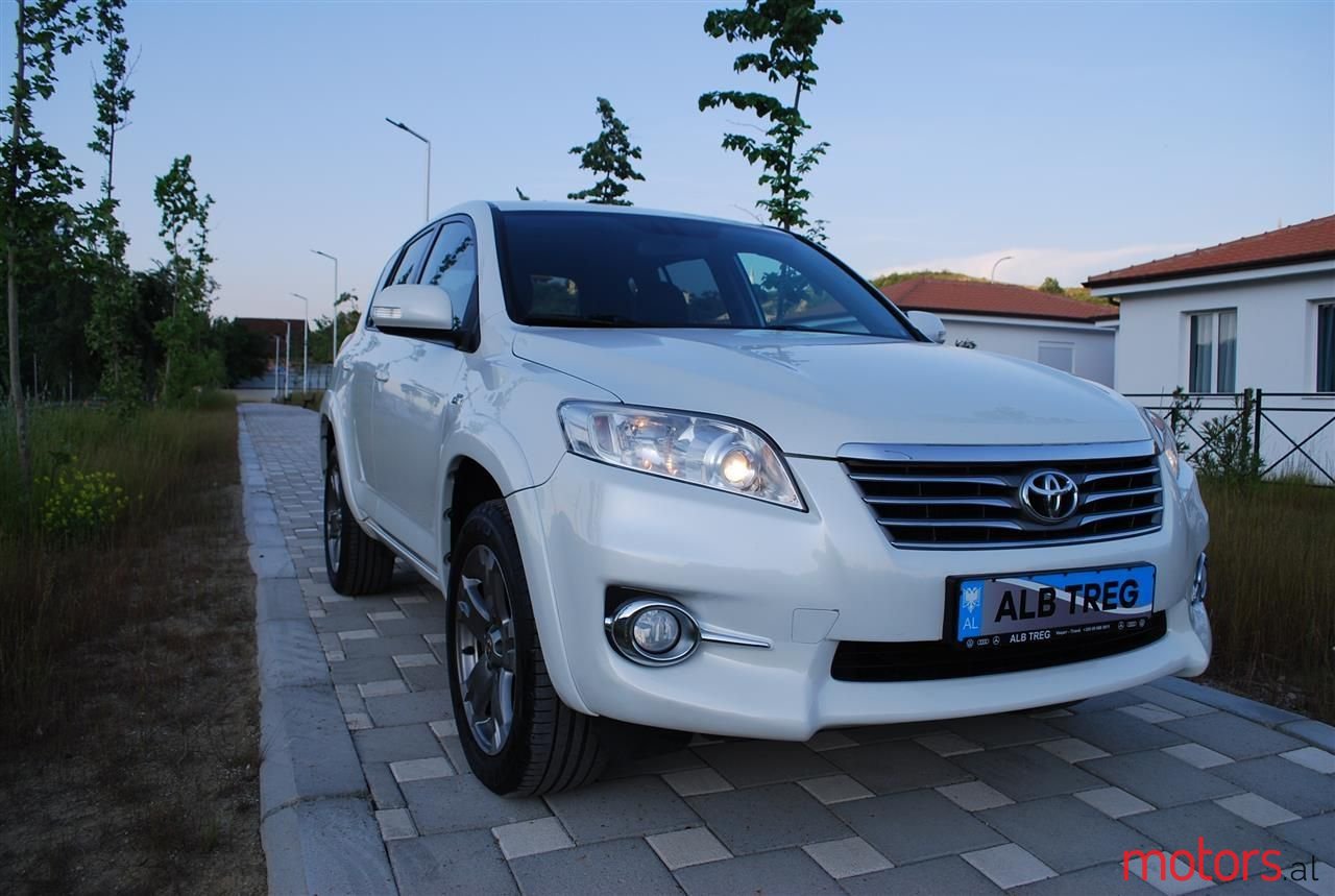 2011' Toyota RAV4 photo #6