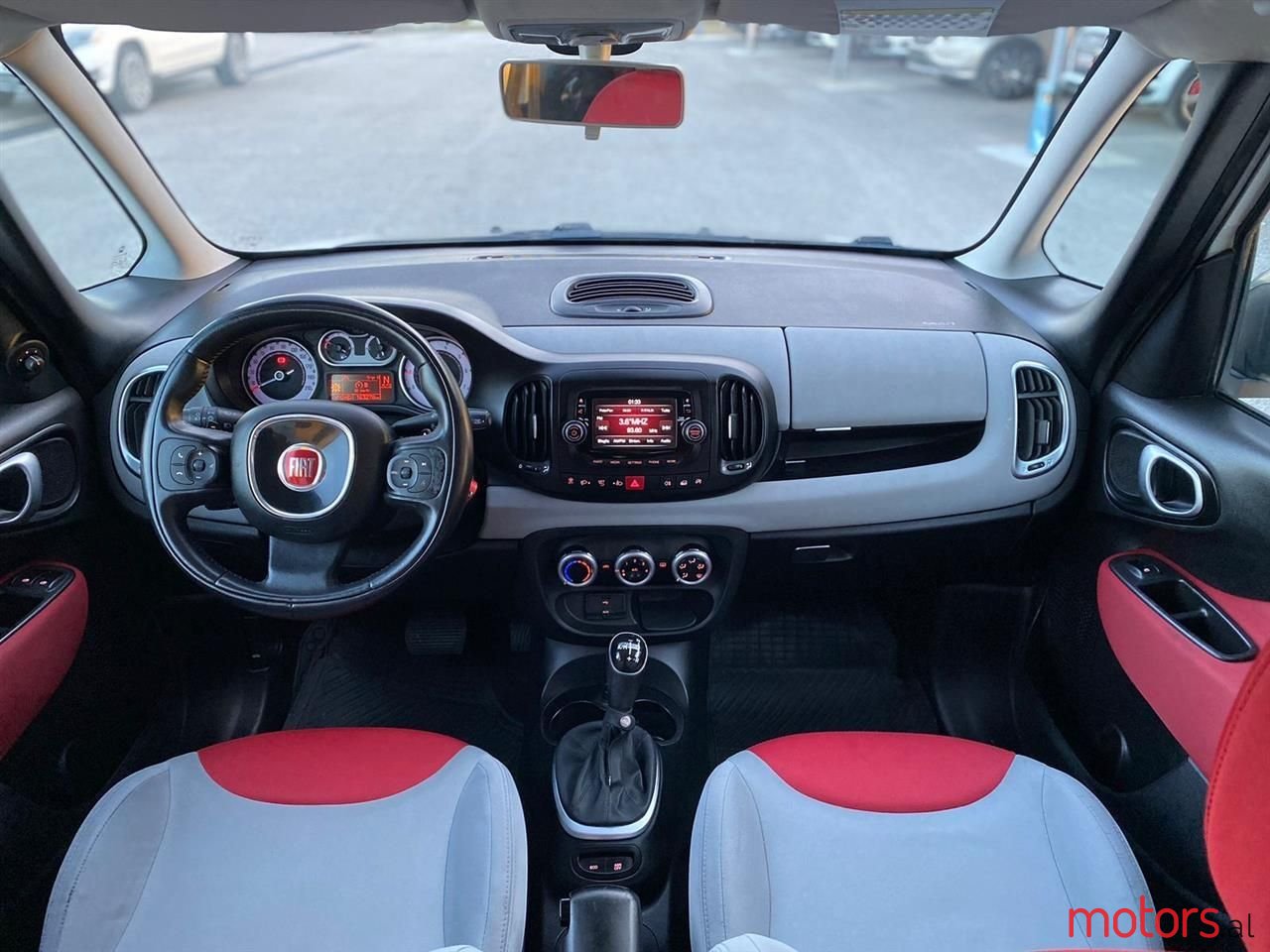 2013' Fiat 500L photo #6