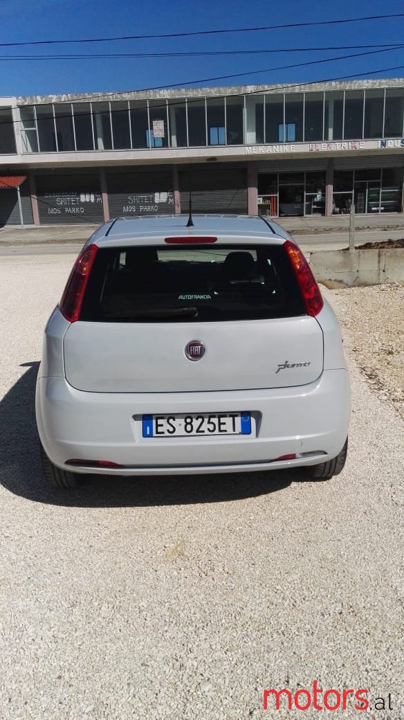 2013' Fiat Punto photo #3