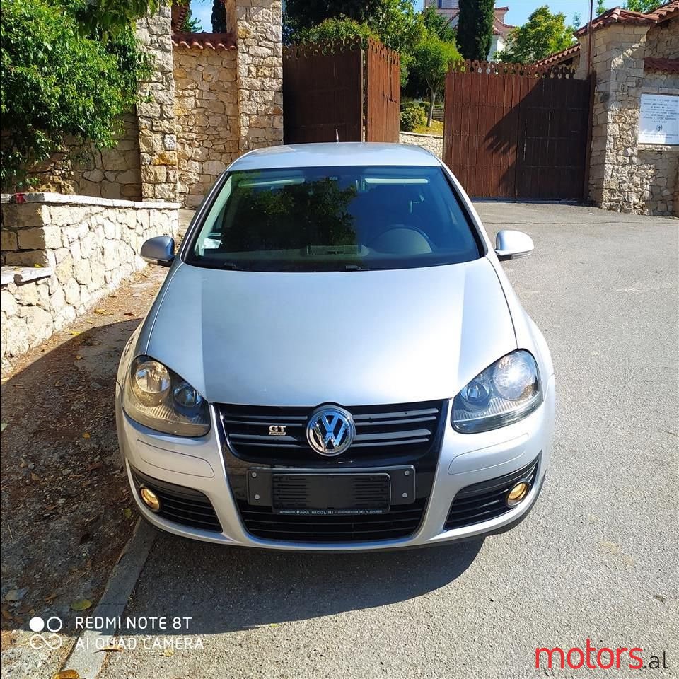 2008' Volkswagen Golf photo #5