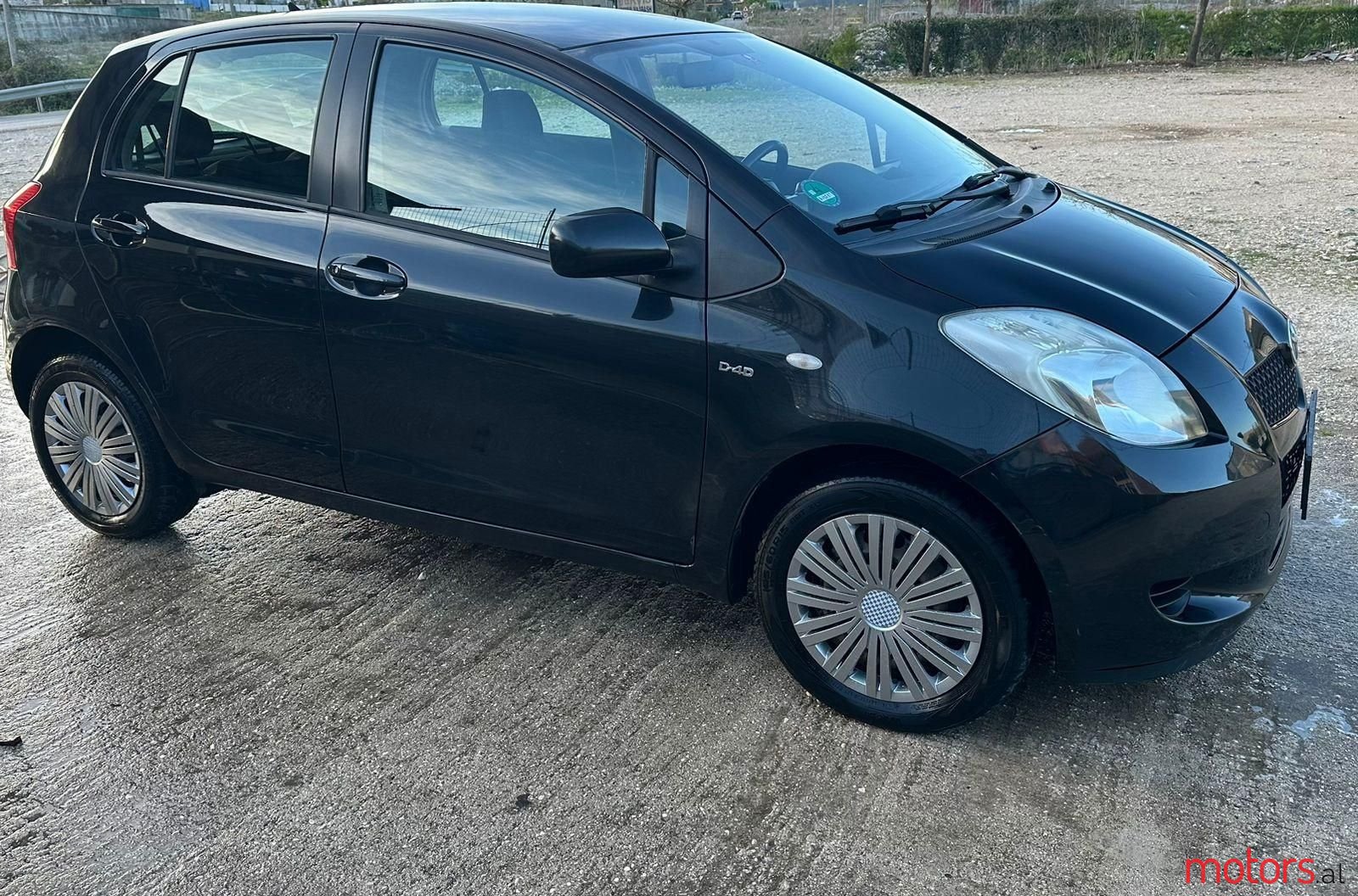 2007' Toyota Yaris photo #2