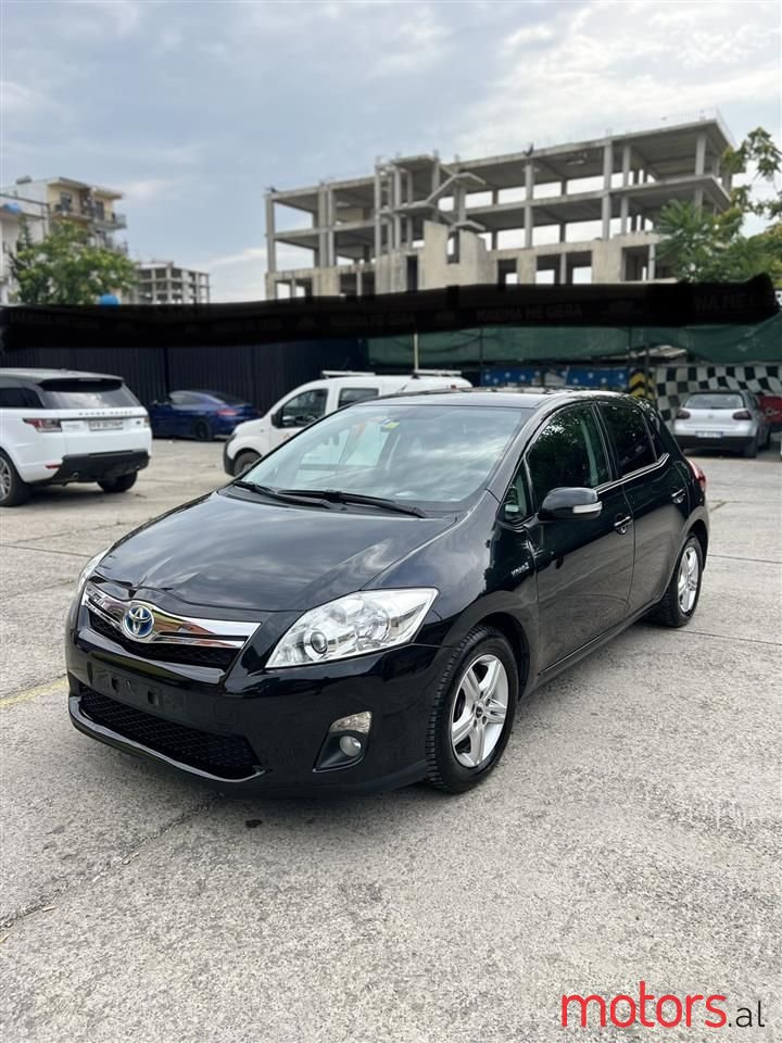 2010' Toyota Auris photo #1
