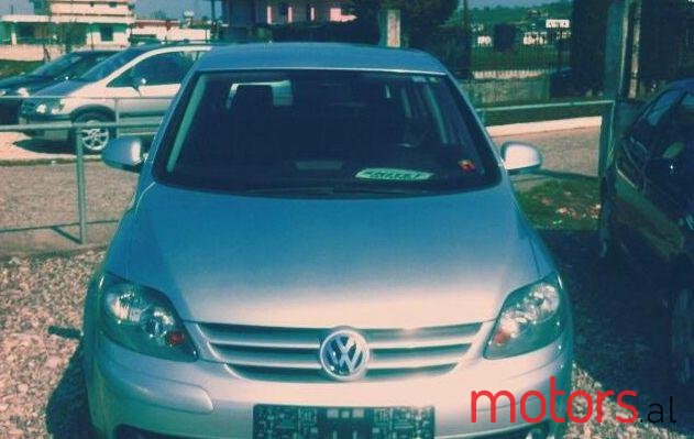 2007' Volkswagen Golf photo #2