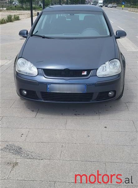 2005' Volkswagen Golf photo #1