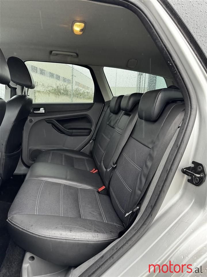 2008' Ford Focus photo #5