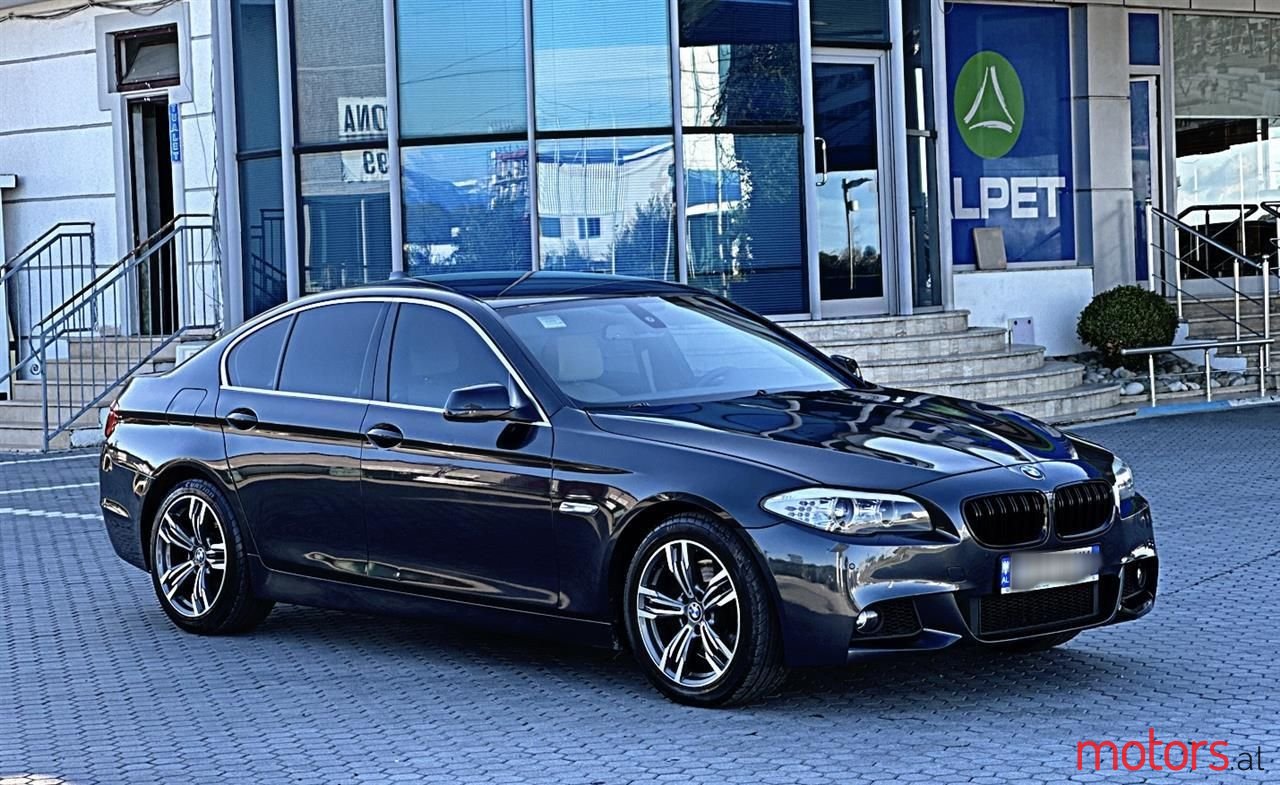 2011' BMW 530 photo #1