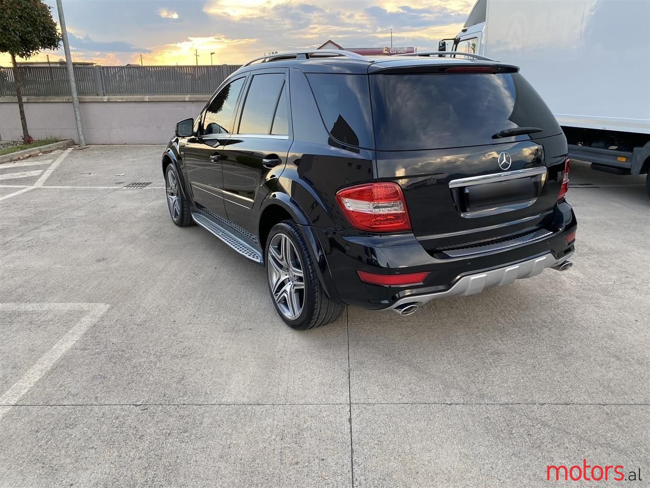 2010' Mercedes-Benz ML 300 photo #4