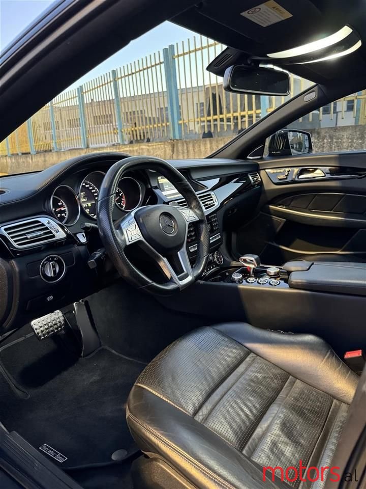 2011' Mercedes-Benz CLS 63 AMG photo #6