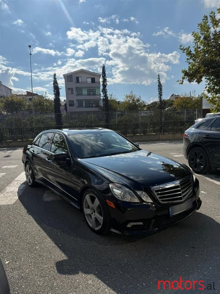 2011' Mercedes-Benz E 350 photo #4