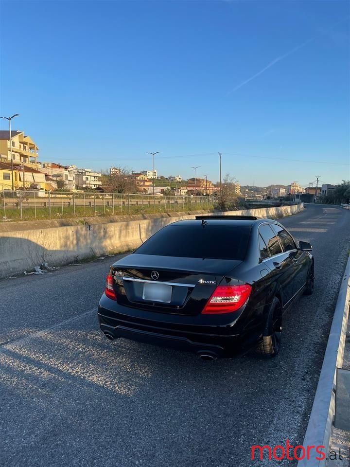 2012' Mercedes-Benz C 300 photo #6